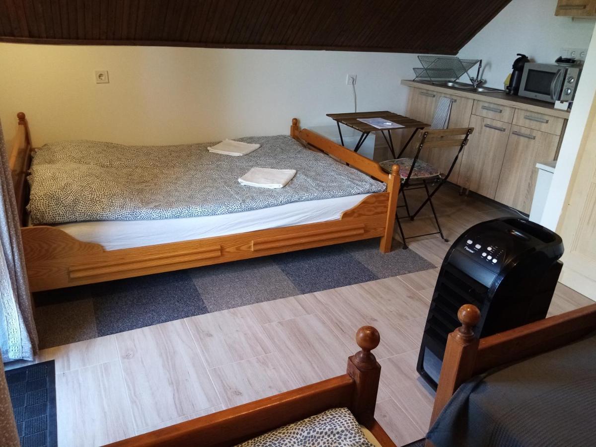Vila Vagabund Vendeghaz Etyek Exteriér fotografie